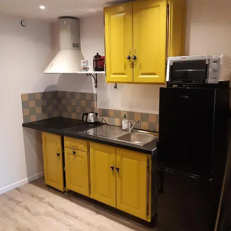 Suzanne Du Moulin De La Batteuse * Valensole